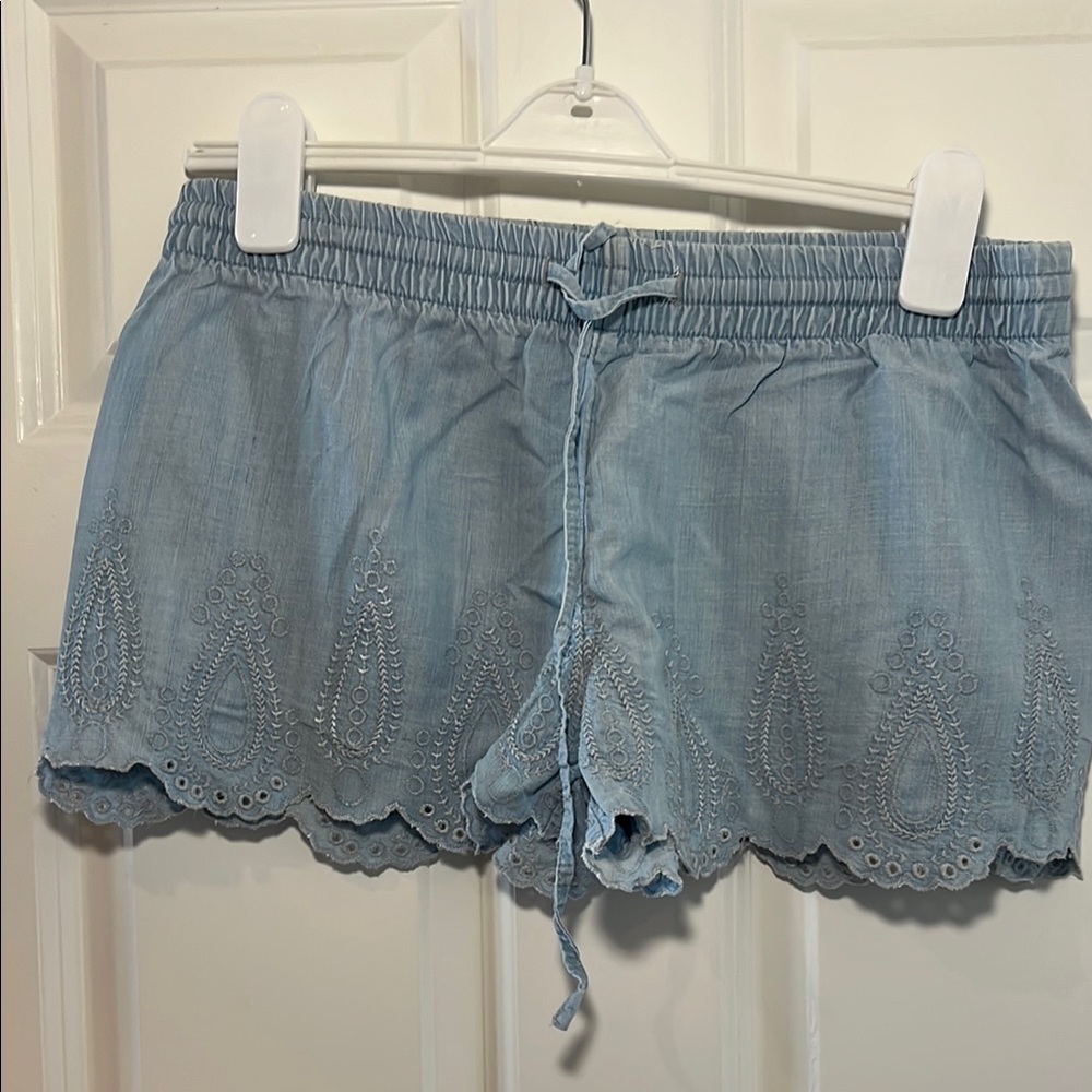 GAP Blue Chambray Scalloped Hem Shorts